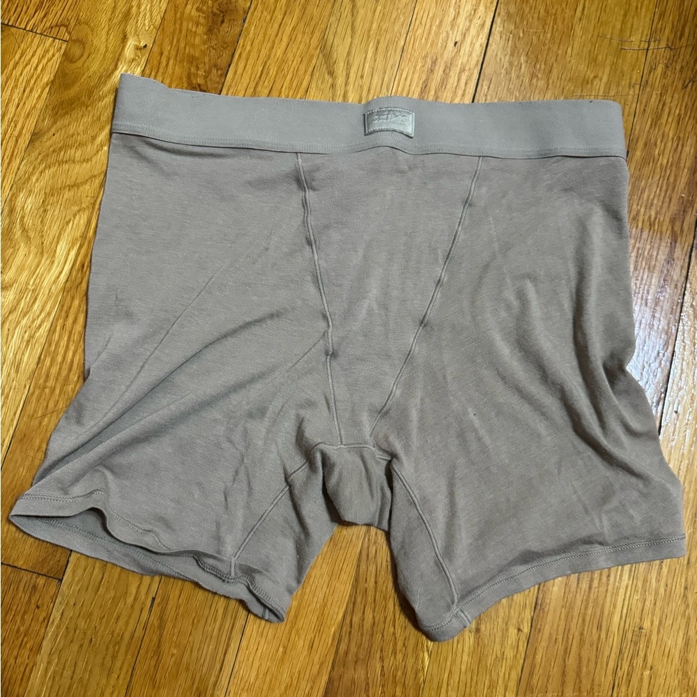 SKIMS women’s boxer shorts